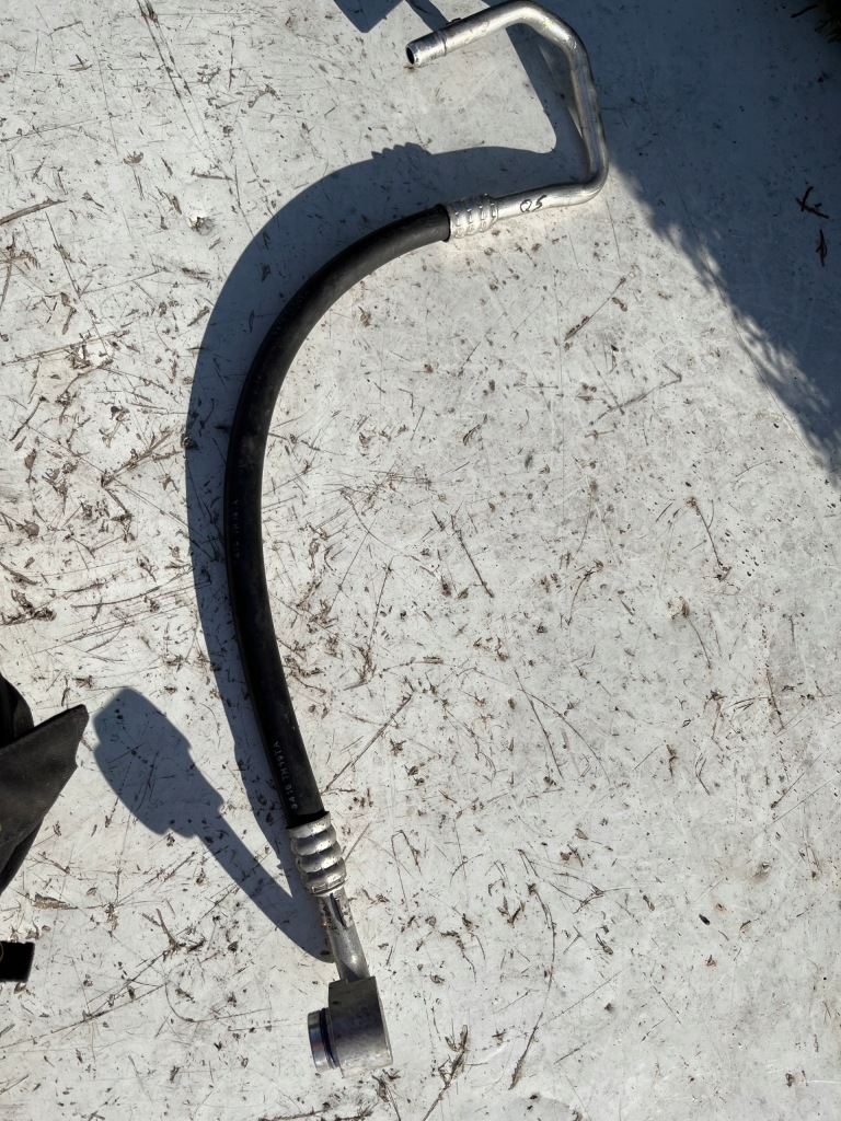 Купить Audi q5 трубка кондиционер 8t0260707 c