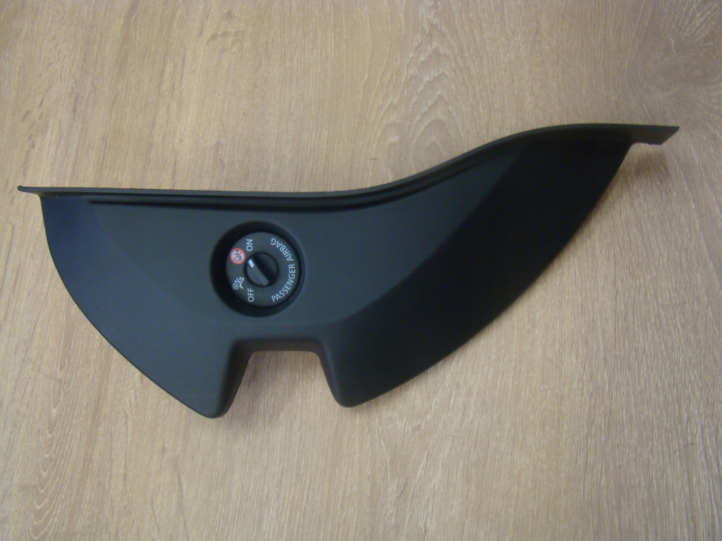 фото №1, Renault megane iv защита консоли правая