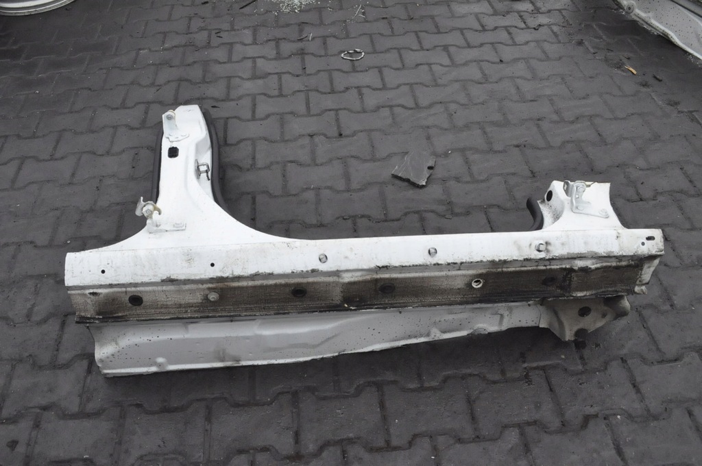 фото №6, Ford fiesta mk8 5d блок двигуна поріг правий