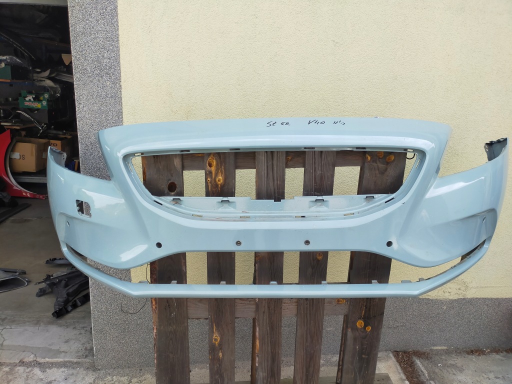 Купить Volvo v40 v 40 2012-2018 бампер перед передний pdc