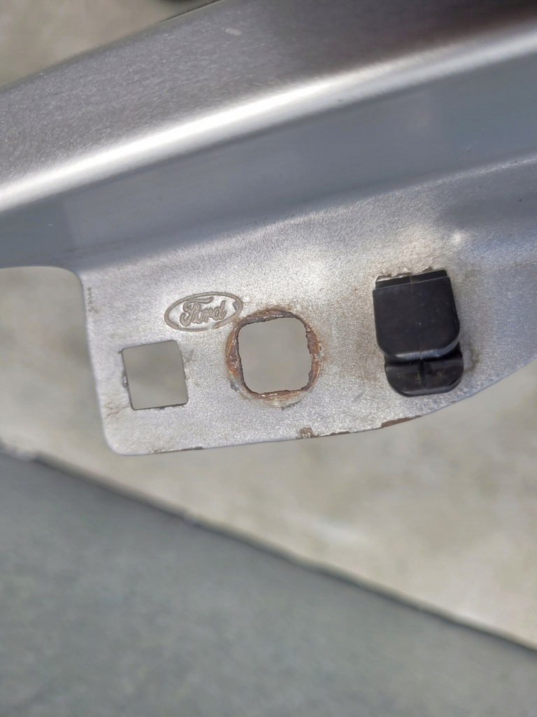 фото №14, Крила передній лівий правий перед ford fiesta mk6 2002-08