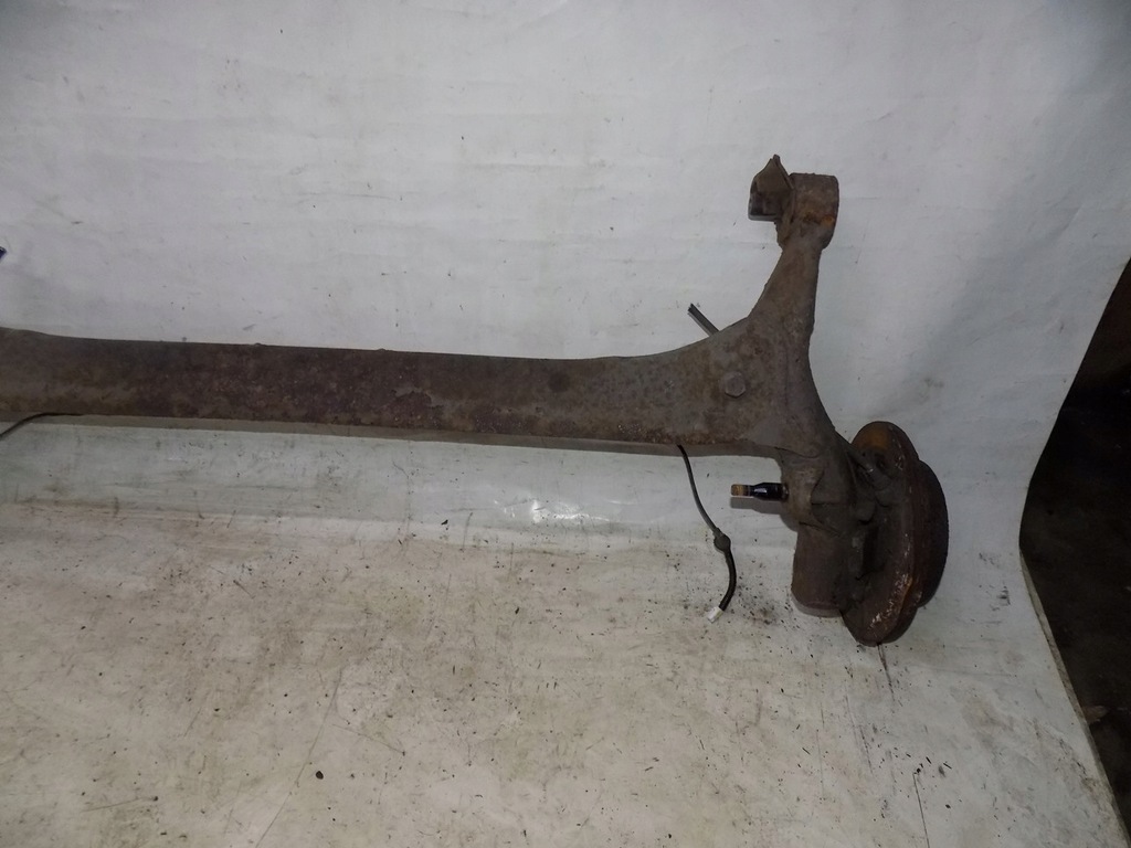 фото №6, Toyota corolla verso ii 2.2 d4d балка os задня задня