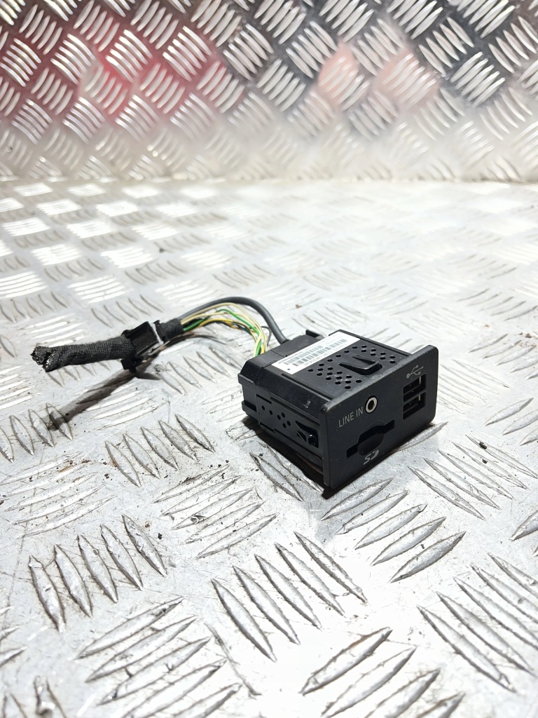 Купити Роз'єм port usb aux ford ranger 15- c1bt-14f014-ae