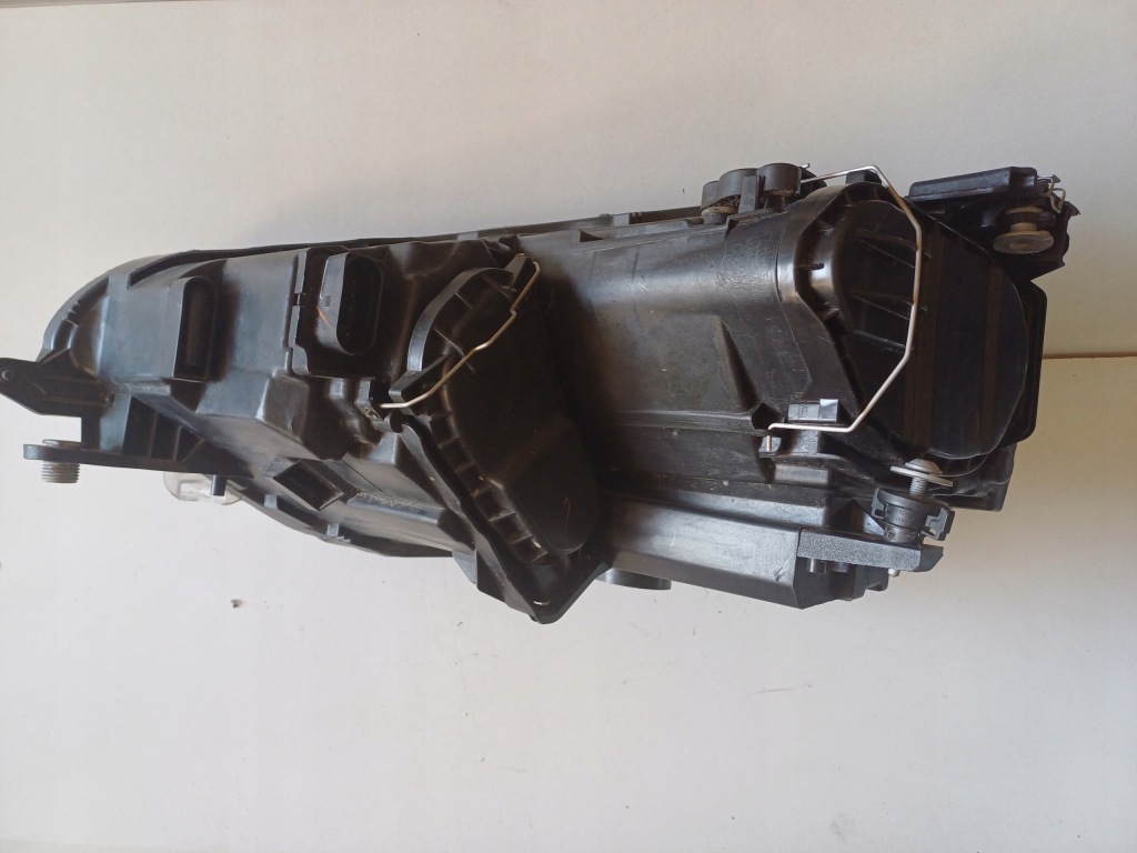 фото №8, Лампа правий перед vw golf sportsvan h7 europa