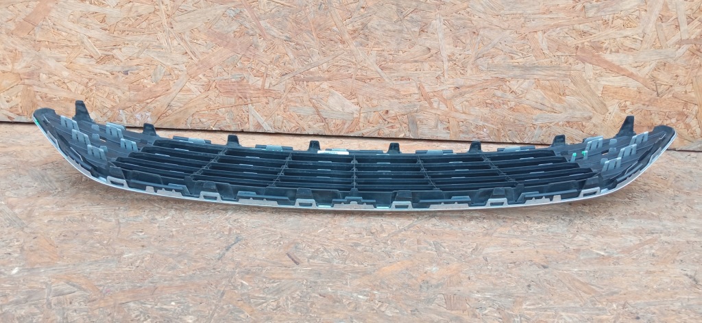 Купити Ford focus mk3 рестайлінг  14- решітка  решітка радіатора бампера передній f1eb-8c436-a