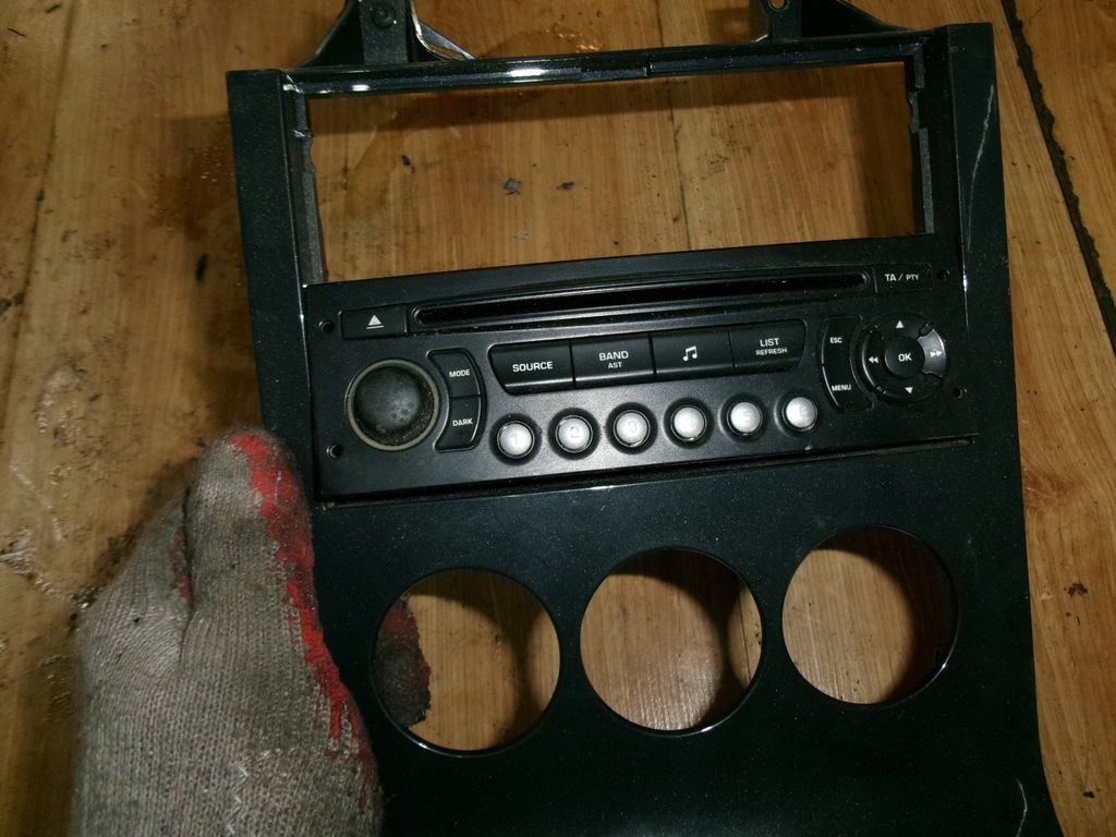 фото №1, Peugeot 3008 i радио cd заводской