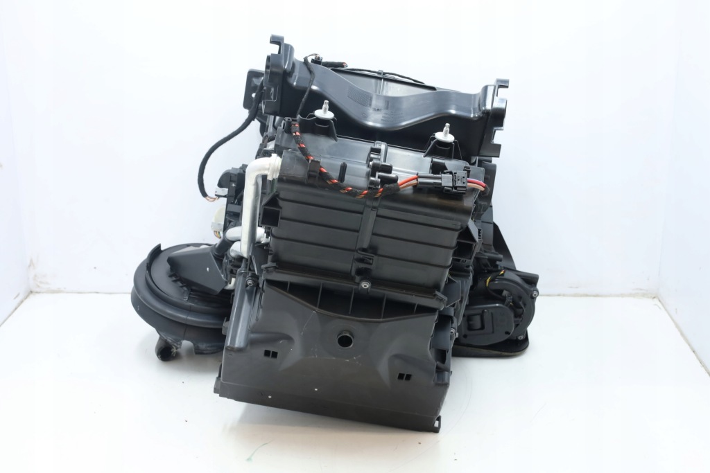 фото №3, Обігрівач повітродувка bmw i3