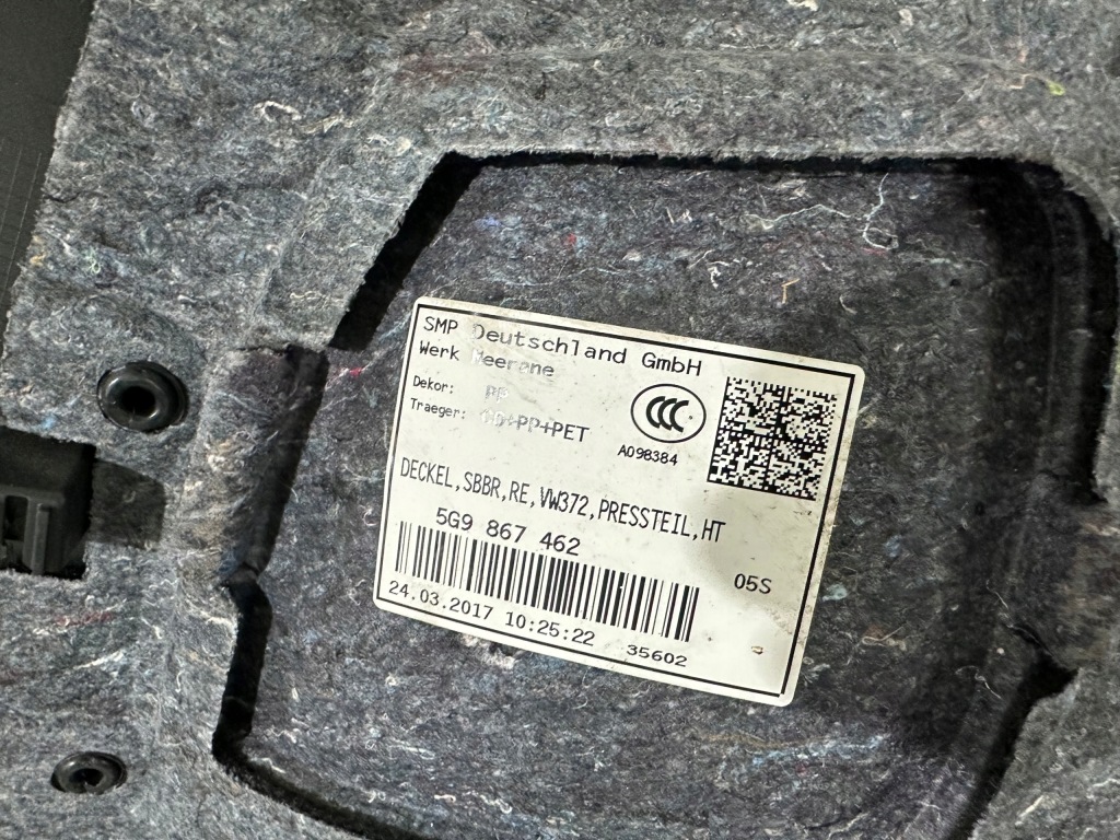 фото №7, Vw golf vii kombi обшивка багажника правый 5g9867462