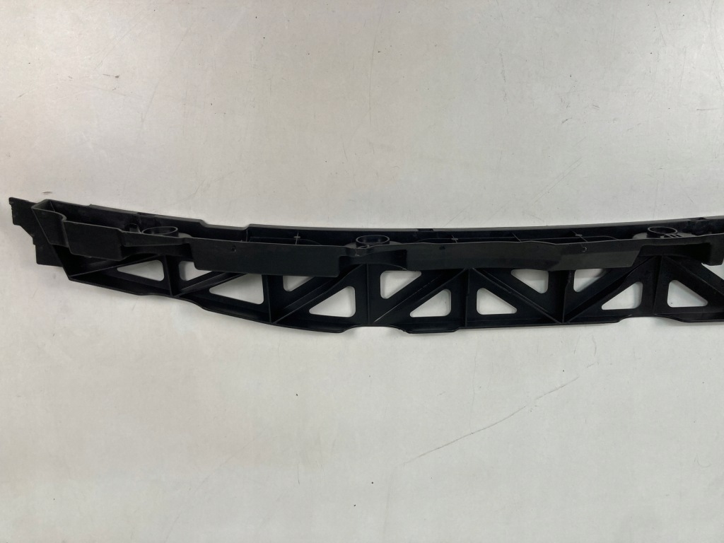 Напрямна бампера заднього vw passat b8 kombi 3g9 Київ