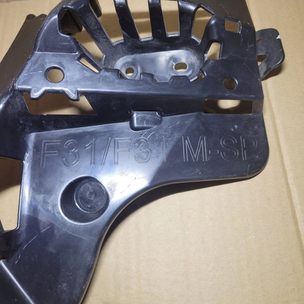 Bmw 3 f31 f31n touring напрямна середня бампера задні заднього оригінал  7260462 Доставка