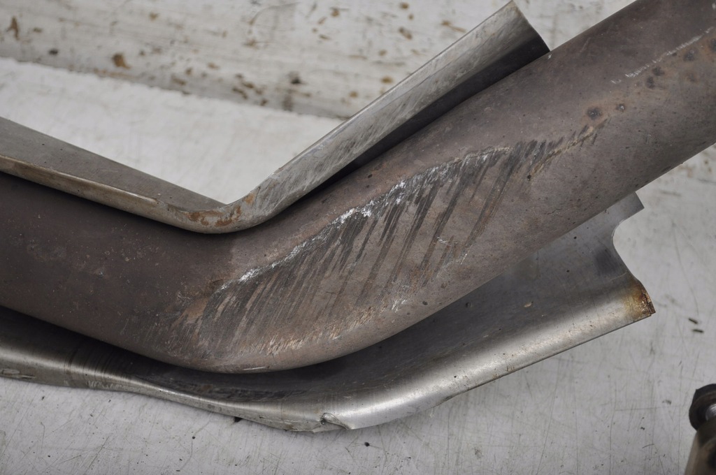 фото №8, Aston martin db9 трубы выпускные 4g43-5220-ed комплект