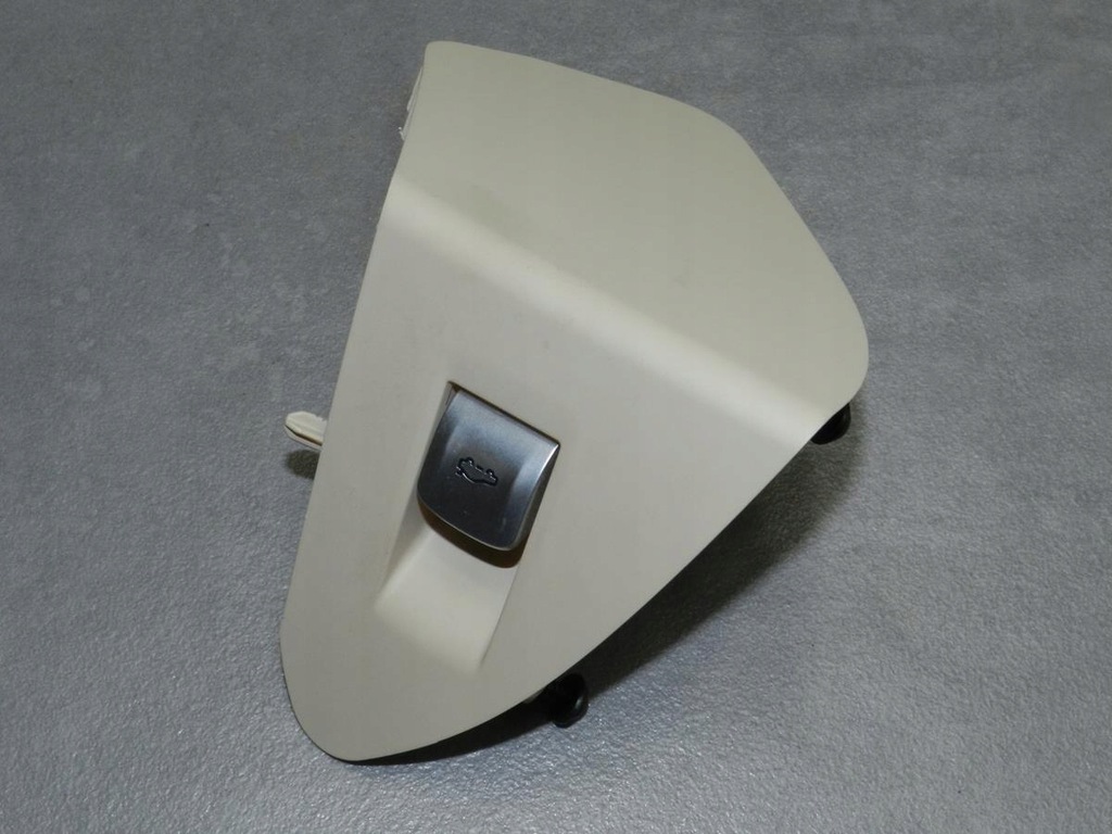 фото №1, Bmw 7 g12 кнопка открывания крышки 9299459