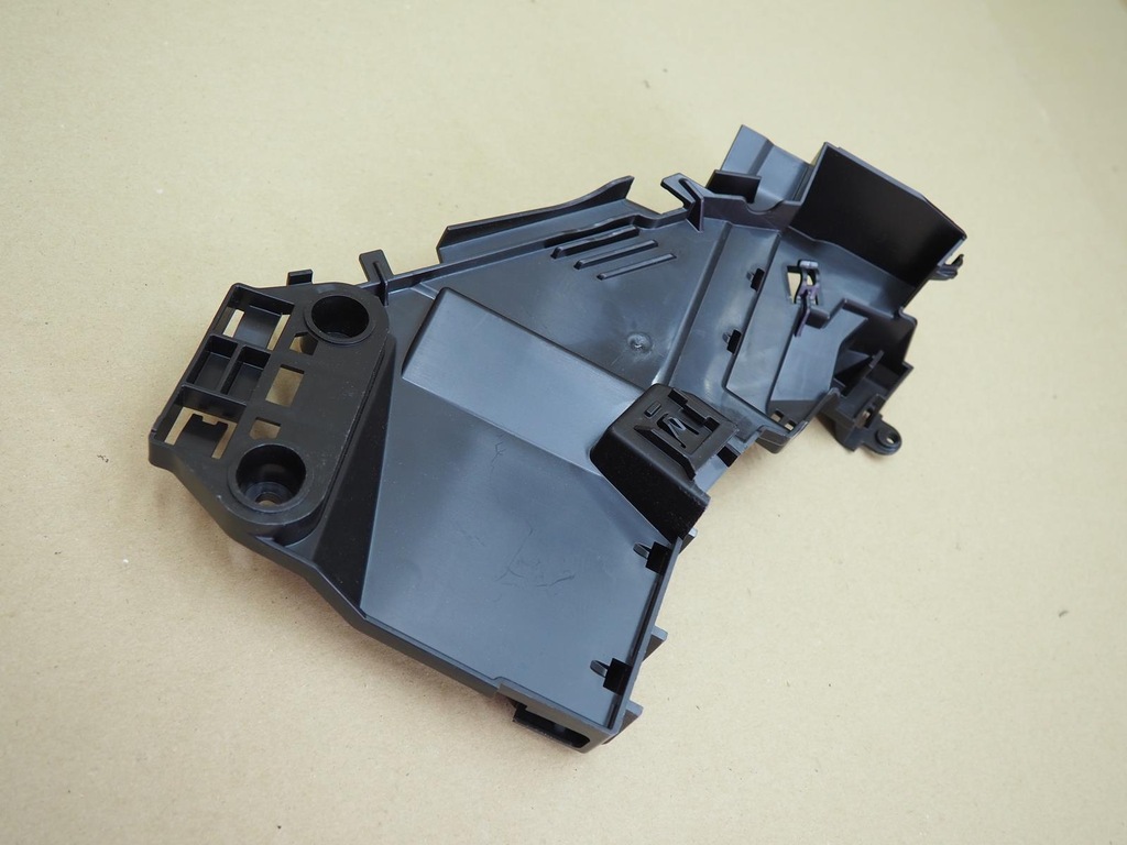 фото №10, Volvo s90 v90 ii напрямна бампера 32310043