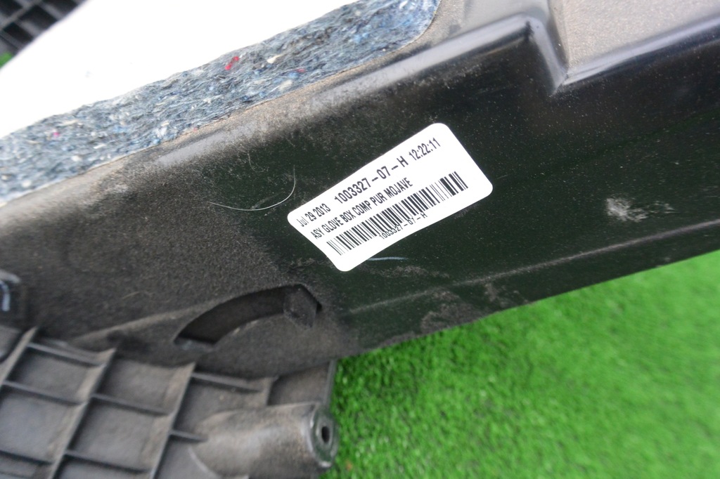 фото №9, Бардачок пасажира tesla model s 12-16 eu