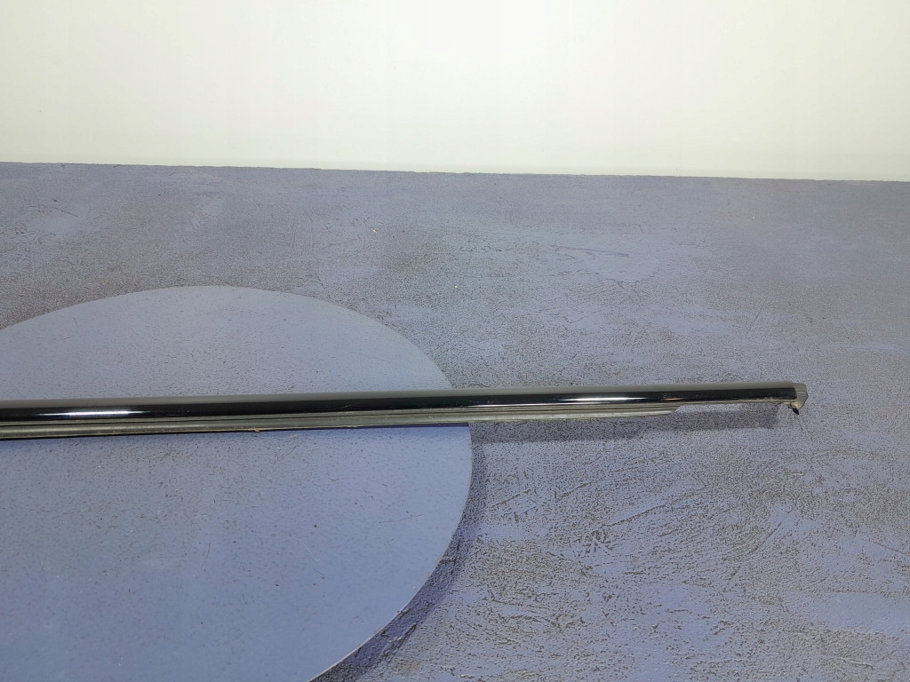 фото №1, Volvo xc60 ii молдинг уплотнитель дверь задняя левая czarna