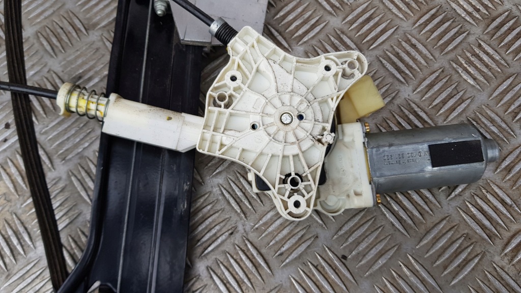 фото №10, Mercedes w209 clk підйомник скло правий моторчик