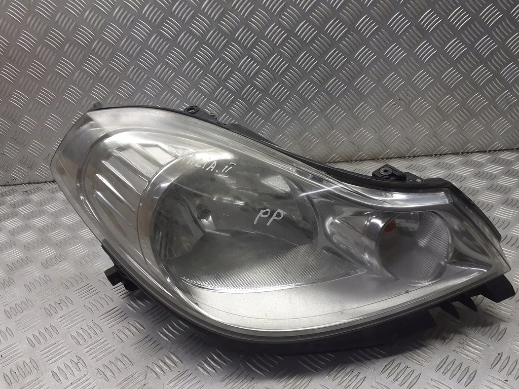 фото №1, Лампа права передня renault thalia ii eu 8200700030