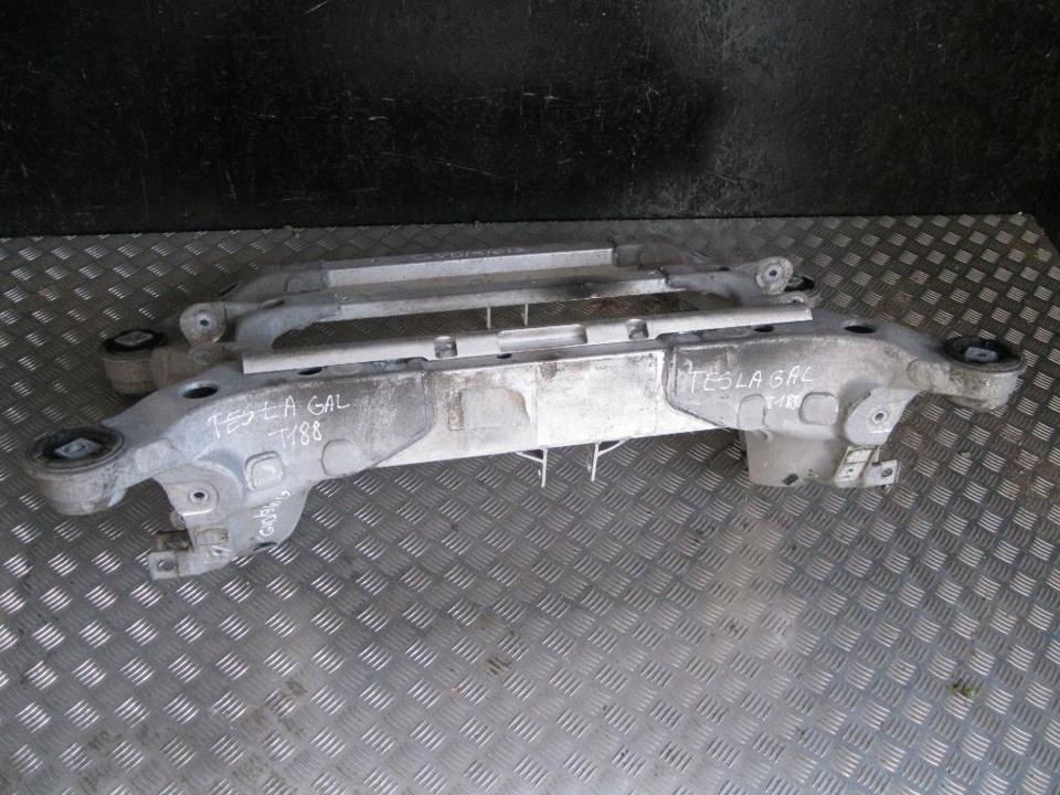 Купити Задня oś tesla model s 2015