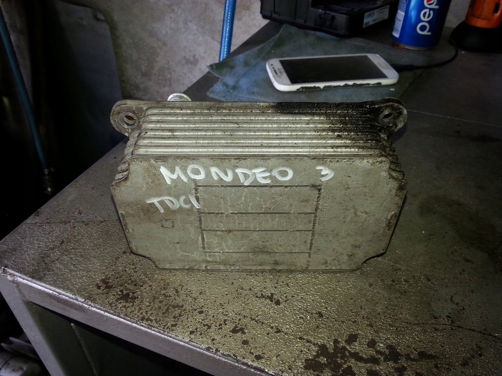 фото №1, Ford mondeo mk3 tdci - радиатор масла
