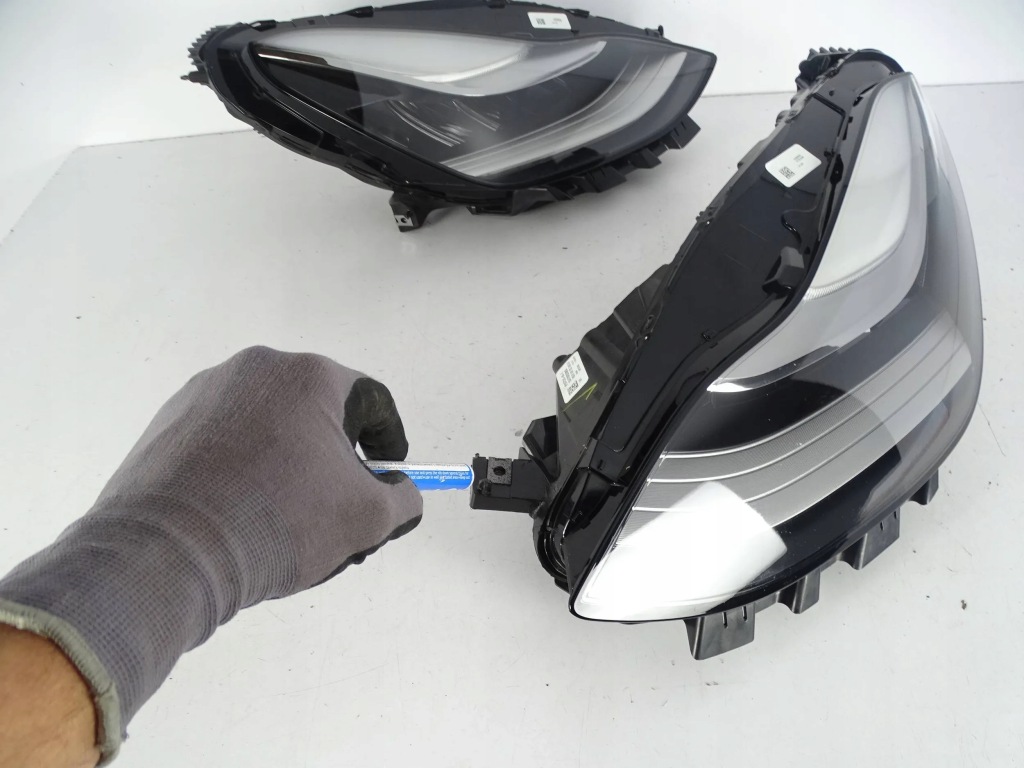 Фара перед передня ліва tesla 3 full led Недорого