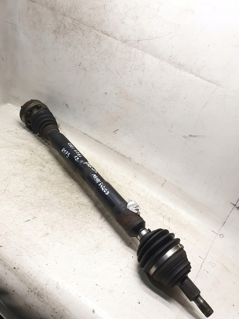 фото №1, Приводной вал правая audi a3 8l 1,8 125km 97r.