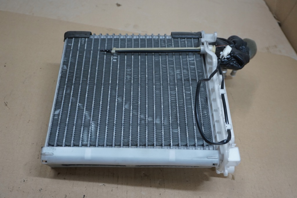 фото №8, Toyota rav4 ii випарник кондиціонера 2,0 d4d 00-05r europa