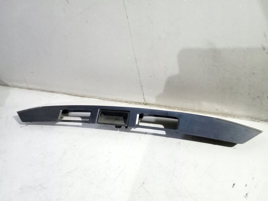 фото №6, Citroen c3 picasso накладка крышки задняя kthc