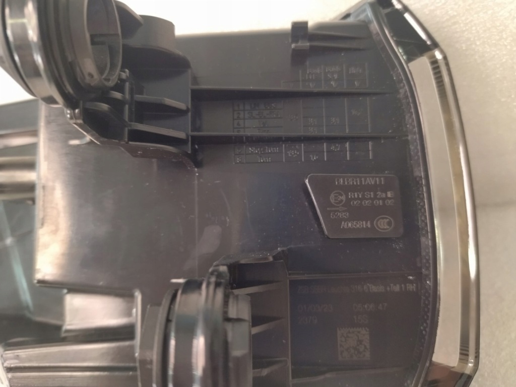 фото №13, 11a945096 оригинальная лампа правый задняя led vw id4 2021+