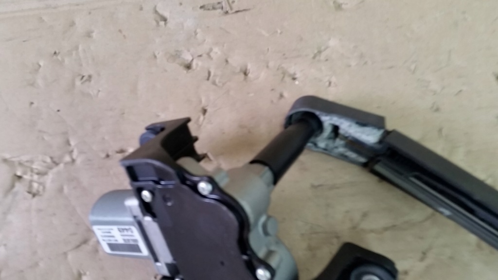 фото №8, Механізм моторчик двірник задня opel karl 95143178