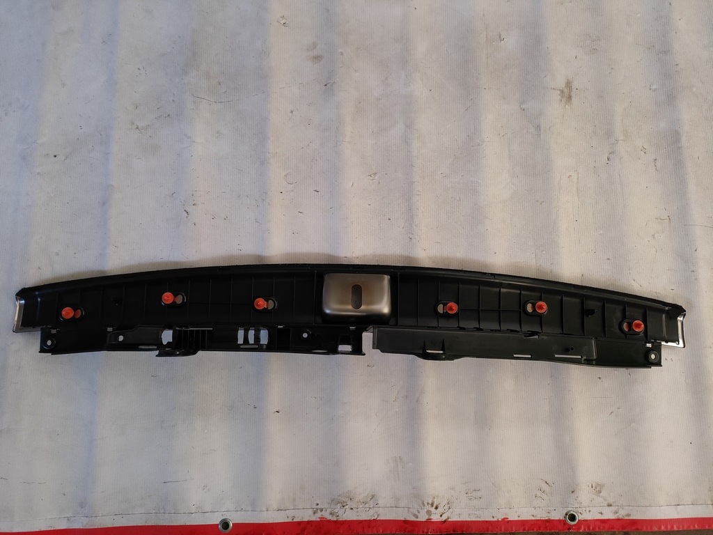 фото №9, Mercedes w213 kombi порог багажника