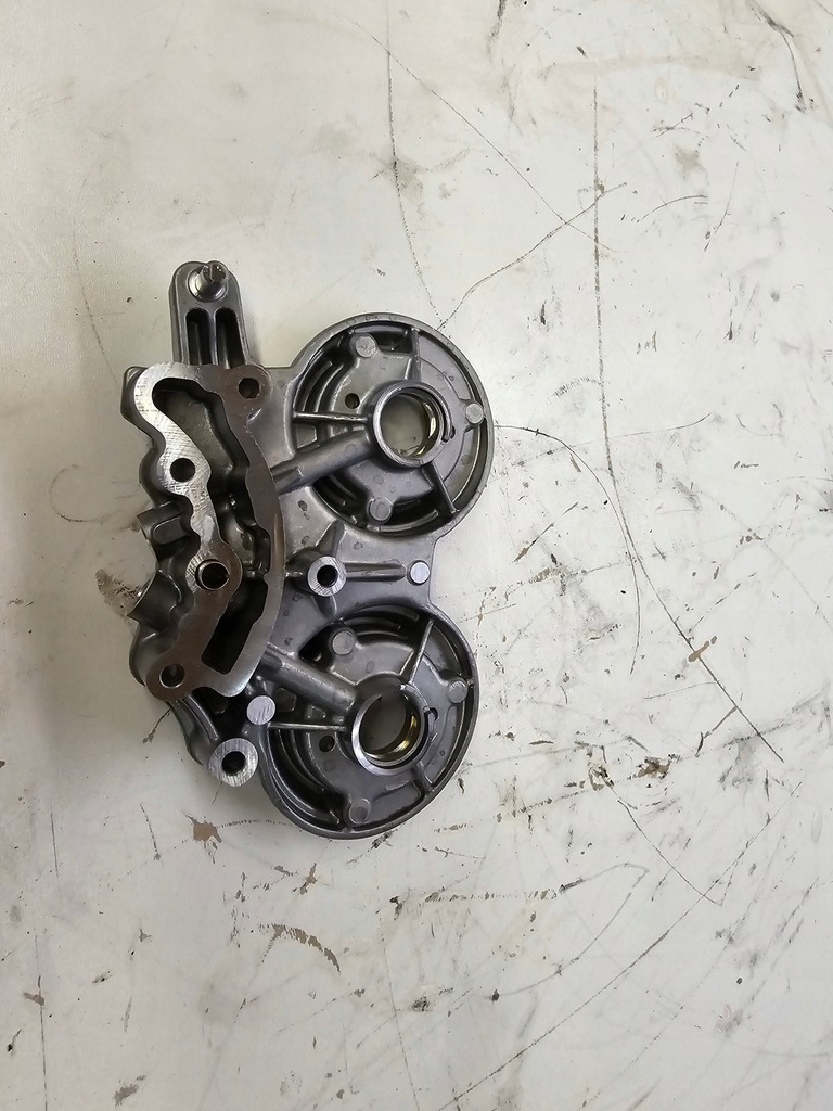 фото №7, Корпус валов audi s3 golf 2.0 tfsi 06l103166l