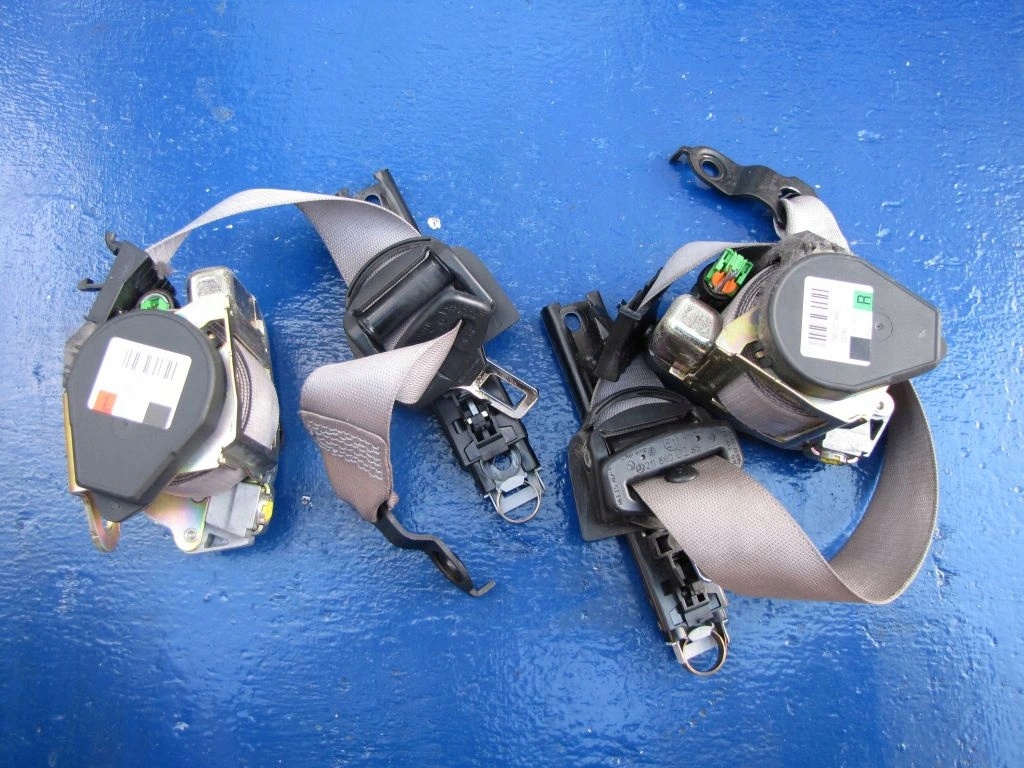 фото №1, Pas безпеки mercedes-benz оригінальний номер 602208200