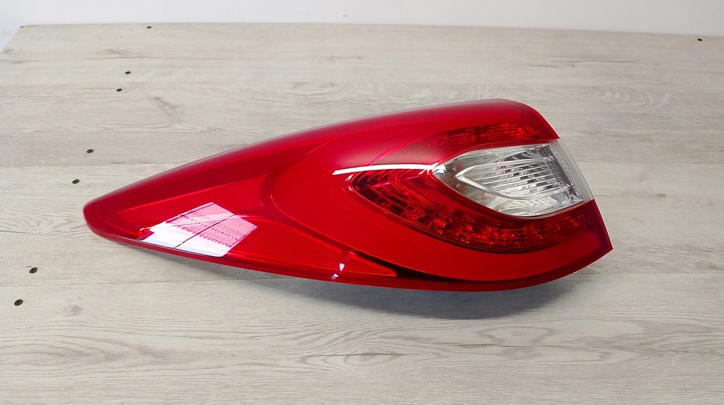 фото №2, Hyundai ix35 lift ліва лампа задня задня led ładna led