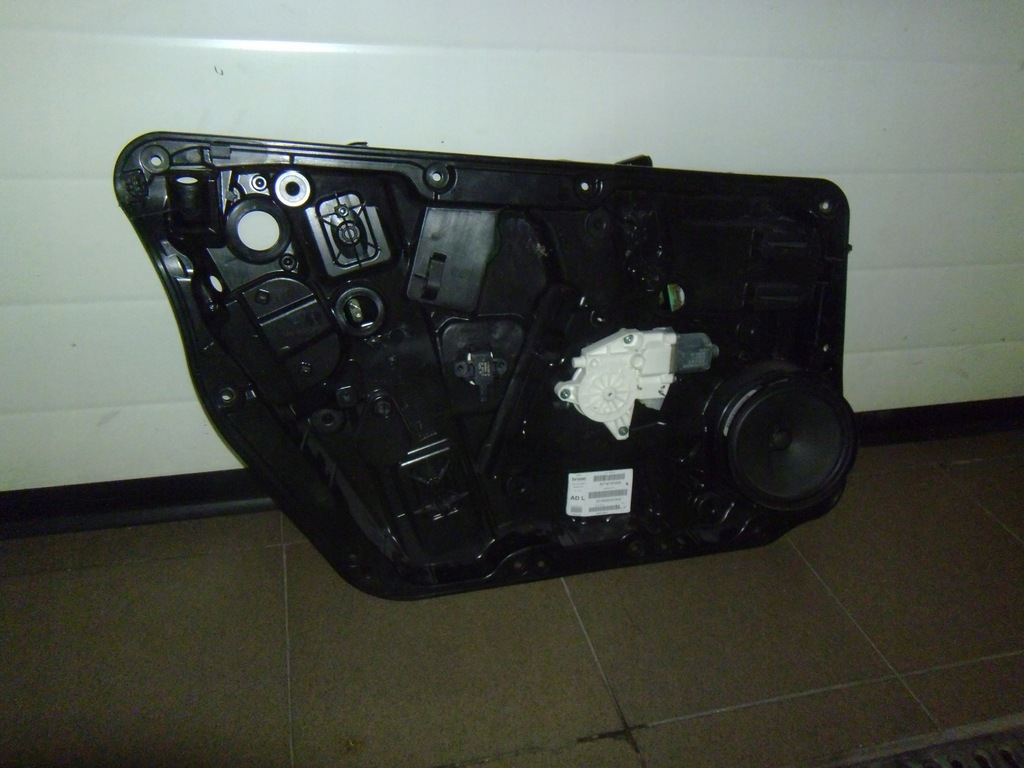 фото №1, Підйомник скло infiniti q 30 лівий перед