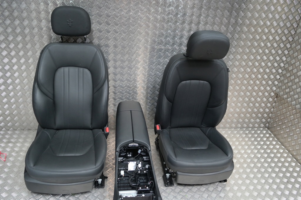 фото №1, Maserati levante сиденья заднее сиденье обшивки салон m189