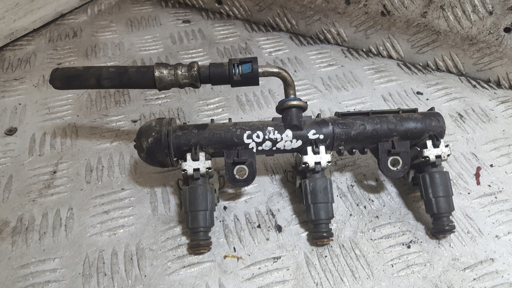 фото №1, Молдинг впрыскная opel corsa c