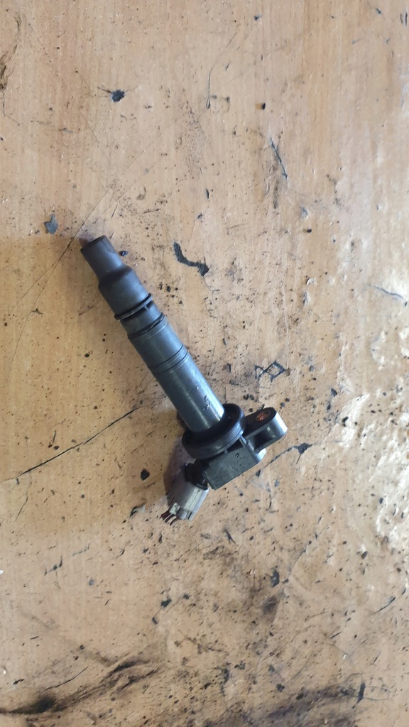 фото №1, Toyota avensis t25 2.0 vvti катушка зажигания