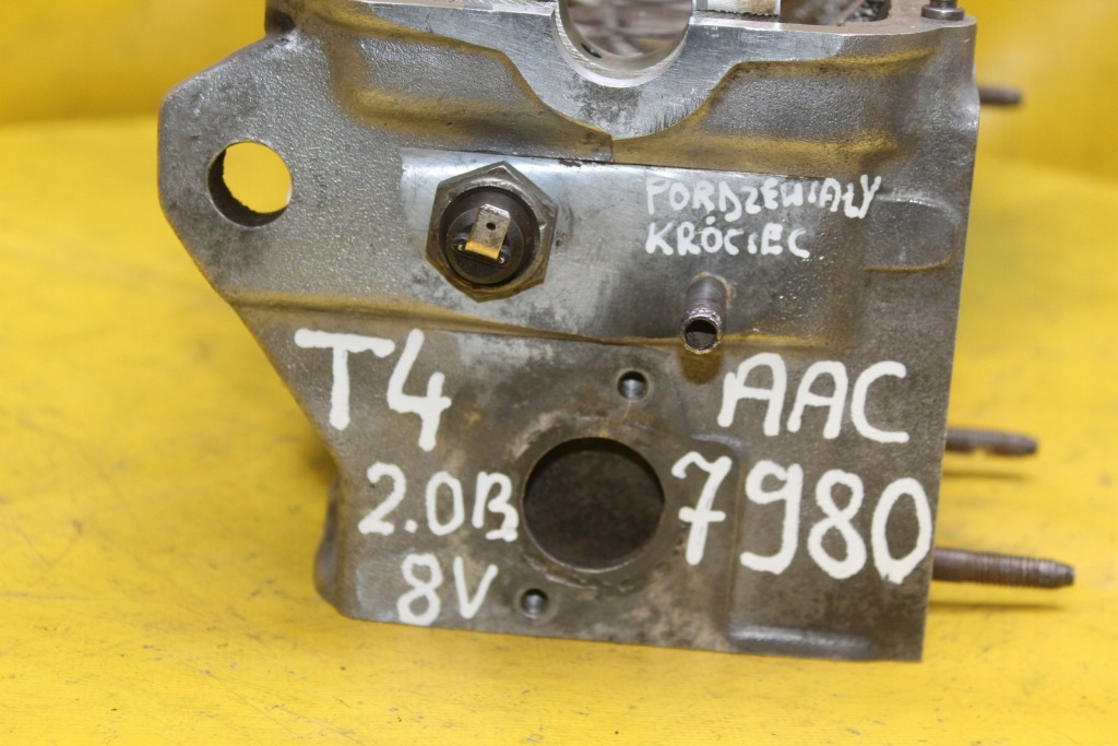 Головка vw transporter t4 2.0 b 8v aac 044103373d Недорого