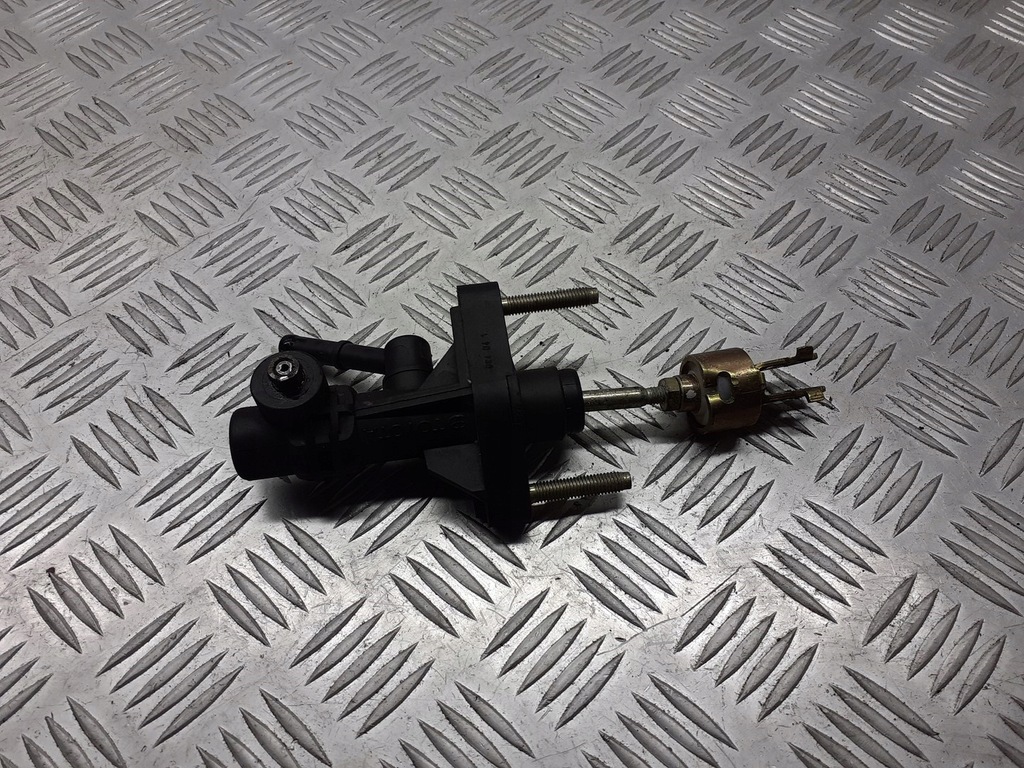 фото №1, Помпа зчеплення toyota yaris i 1.3