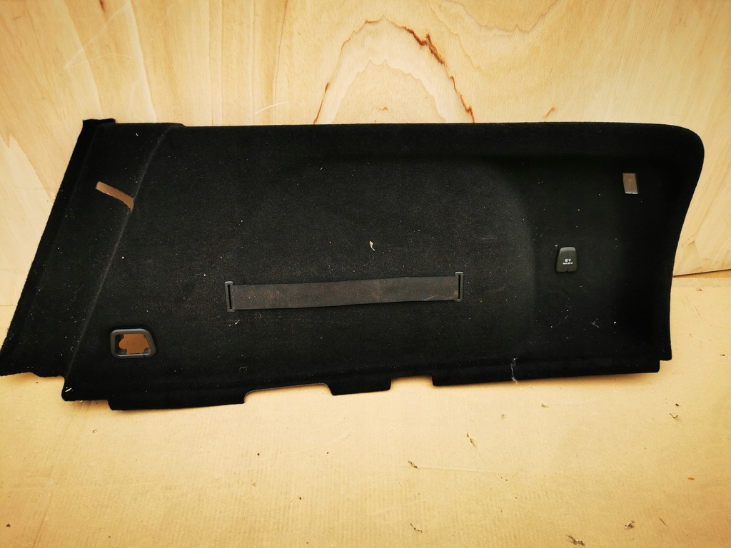 фото №1, Volvo v60 ii обшивка багажника оббивка правий 32310573