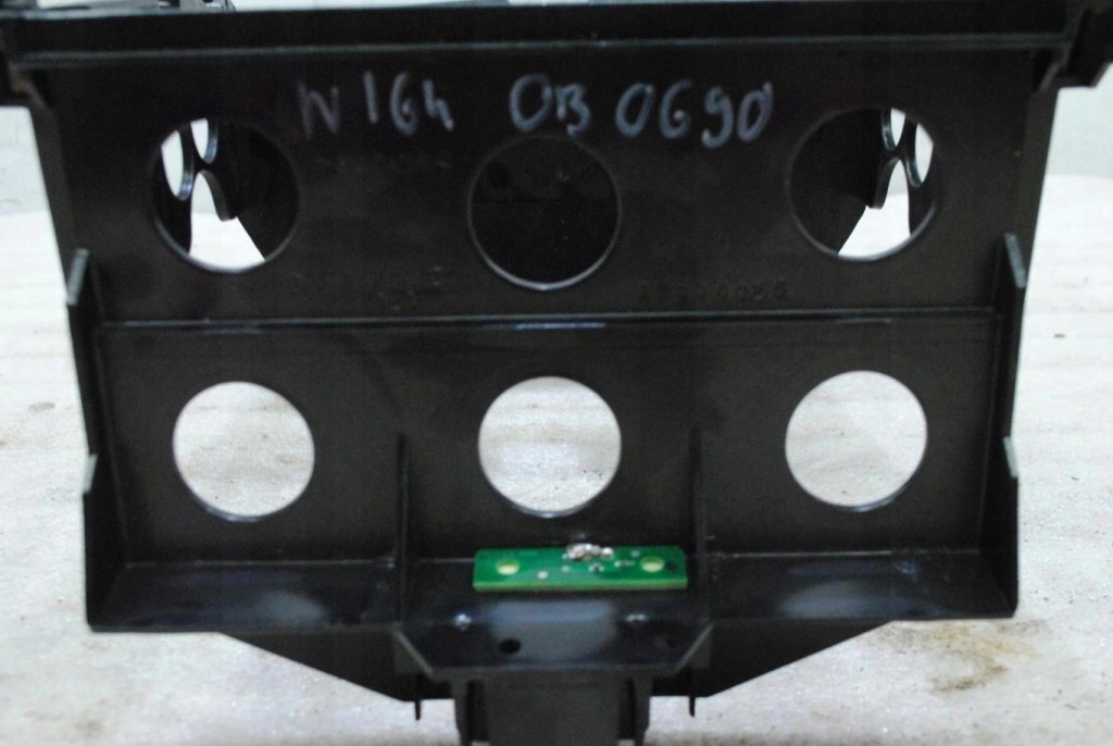 Рамка радио mercedes mercedes w164 рестайлинг Доставка