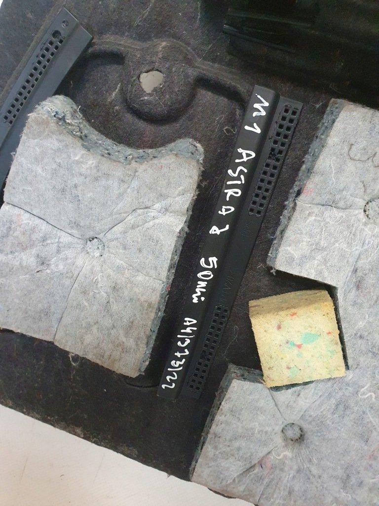 фото №6, Opel astra j hb обивка багажника обшивка правый