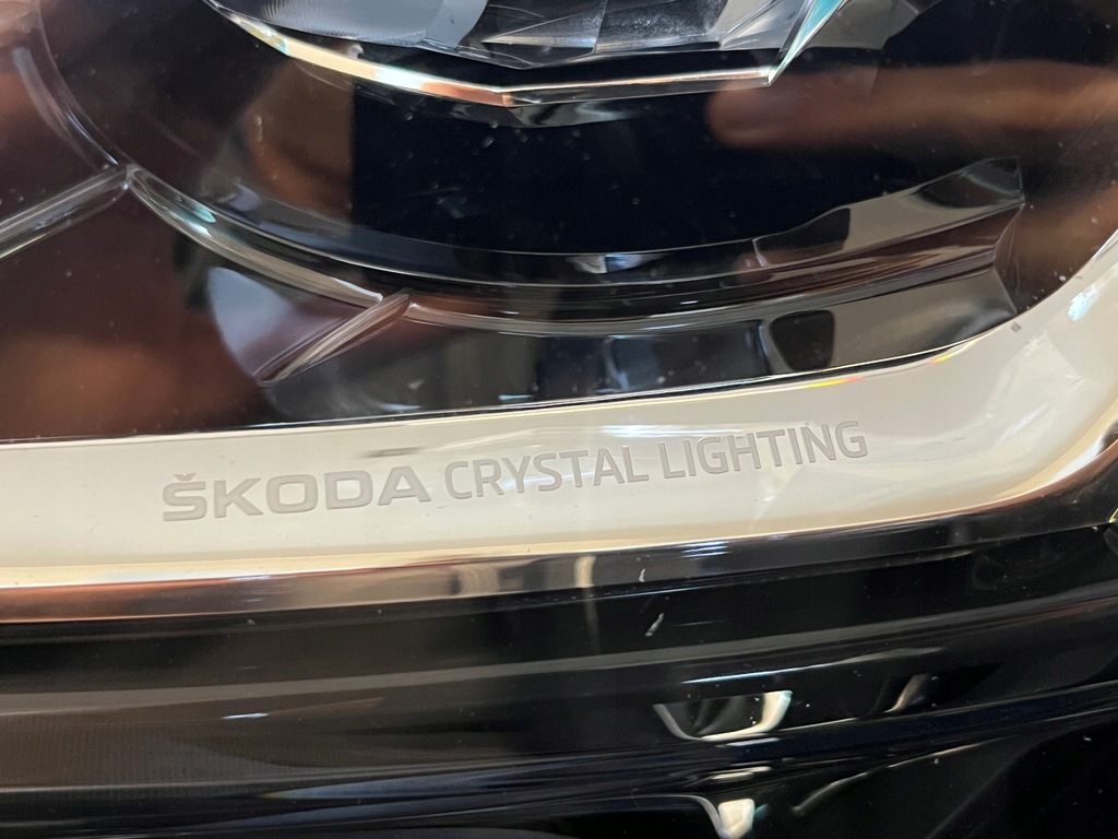 фото №9, Лампа ліва передня skoda superb iii lift комплектна idealna