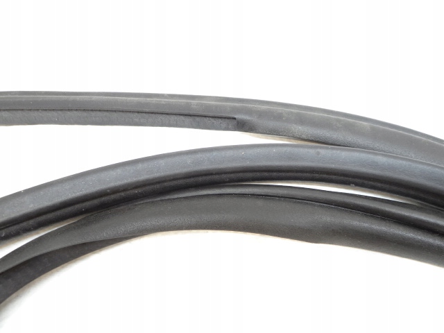 фото №4, Citroen c4 aircross правая прокладка дверь передних