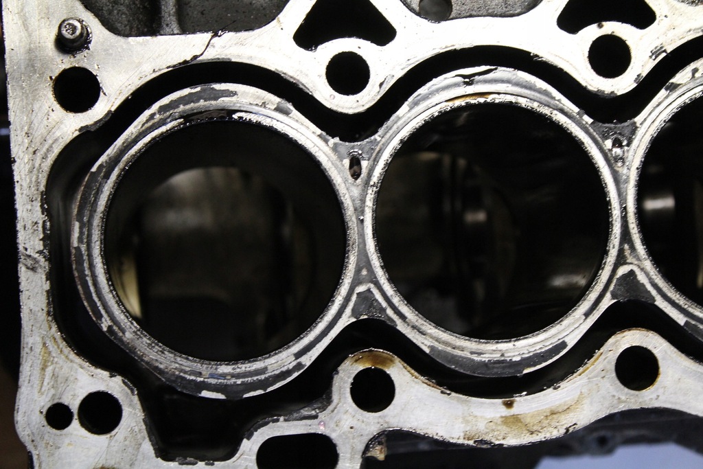 фото №14, Блок двигателя блок двигателя toyota 1.4 d4d 1nd yaris ii auris i corolla e12 e15