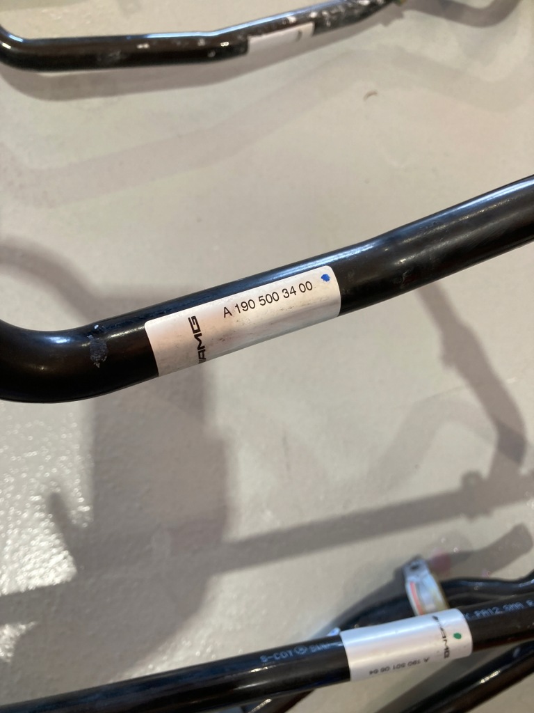 Mercedes benz amg gt a190 труба трубка води водяна шланги дроти охолодження Київ