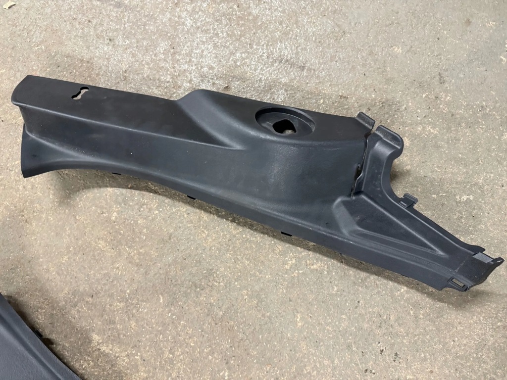 фото №1, Toyota auris ii 12-18 защита молдинг порог сиденье правая