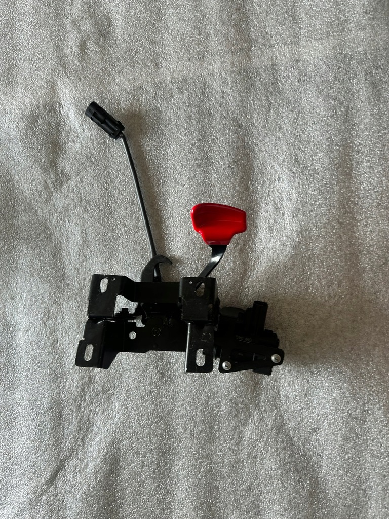 фото №1, Замок капот ferrari....