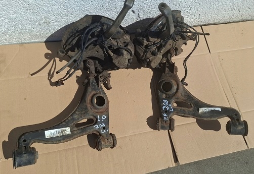 Купить Поворотный кулак рычаг суппорт левая/правая перед mercedes w208 clk