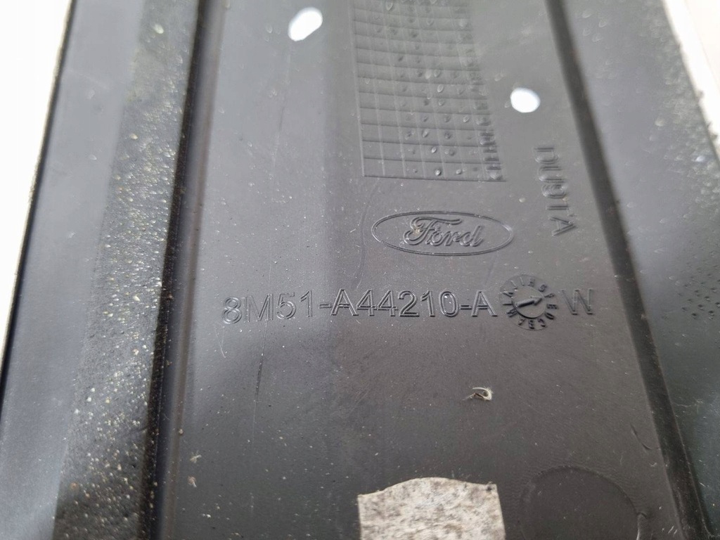 фото №9, Спойлер крышки задняя ford focus 2 facelift 2011 8m51-a44210-a